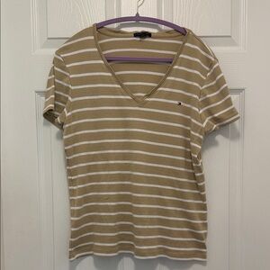 Tommy Hilfiger Women's Beige and White Striped V-Neck Tee